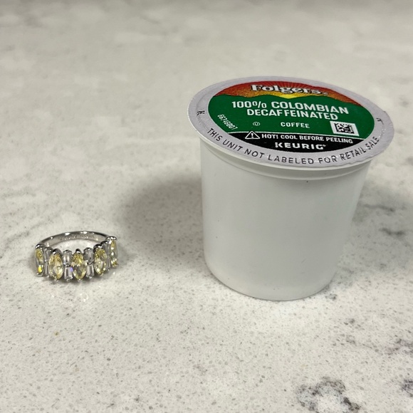 A Diva’’s Dream Lemon Diamond Ring - Picture 3 of 5